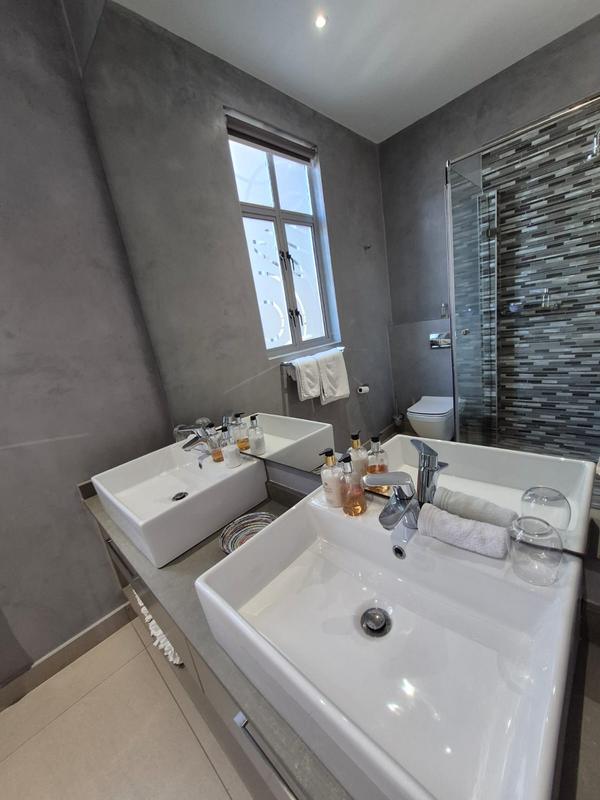 6 Bedroom Property for Sale in The Islands Estates North West